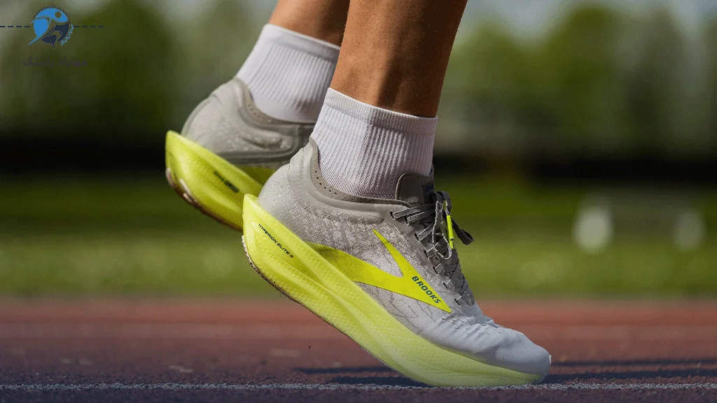 کفش مناسب برای دویدن روی پنجه پا باید چه ویژگی هایی داشته باشد؟